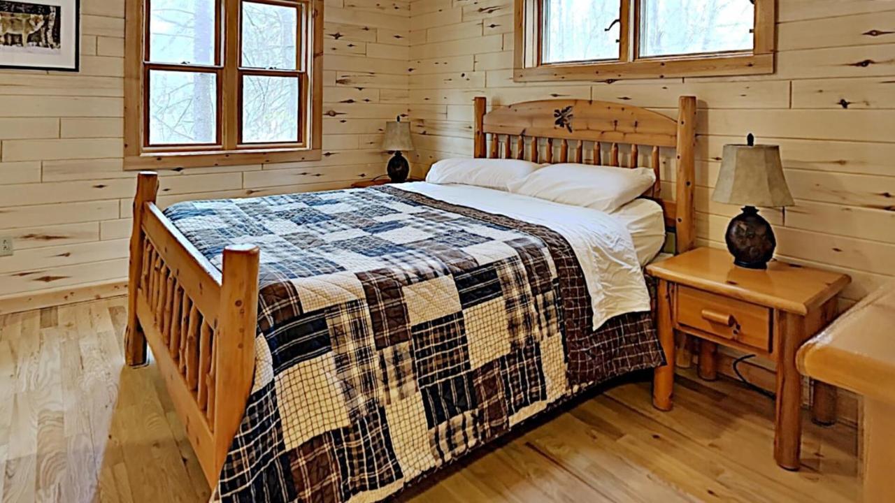 Sunset Cove Cabin On Lake Grindstone Hayward Exterior foto